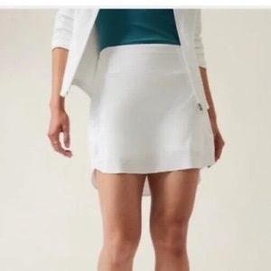 Athleta Run With It 16" Skort Size 2X White Golf Tennis Running Light Skirt NWOT